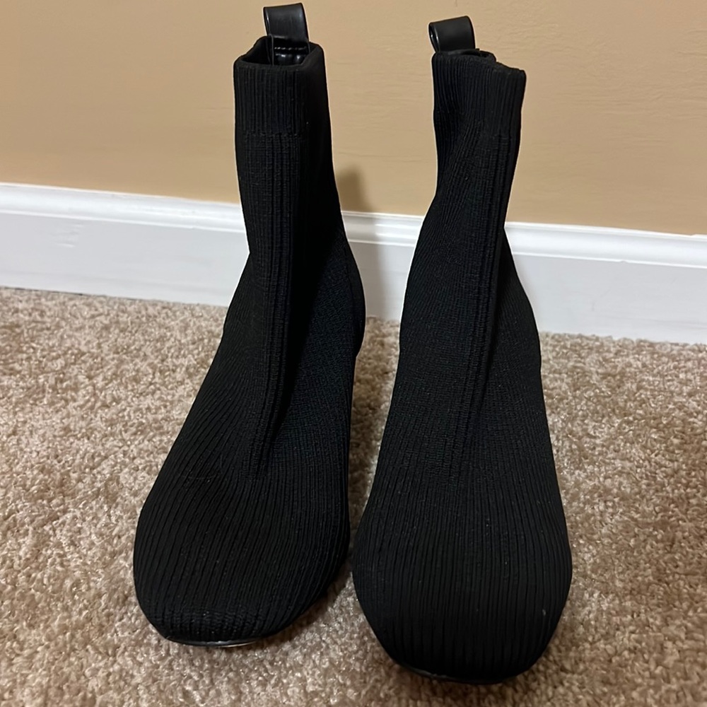 Boots. - Picture 1 of 4